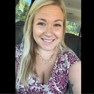 Meet your Posher, Katelyn